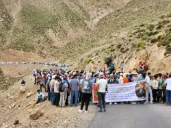 عامل أزيلال ينجح في نزع فتيل احتجاج ساكنة آيت بوكماز بتقديم عدة وعود